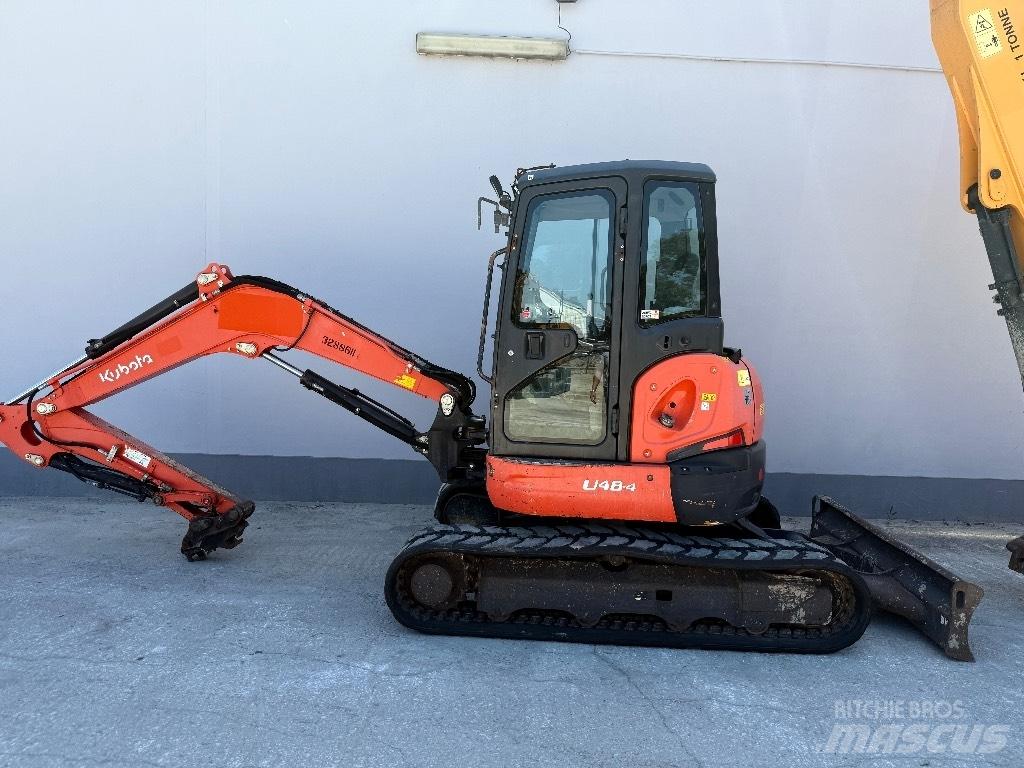 Kubota U 48-4 小型挖土機/掘鑿機<7t(小型挖掘機)