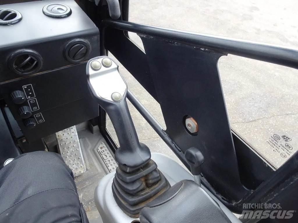 JCB 403 輪胎式裝載機