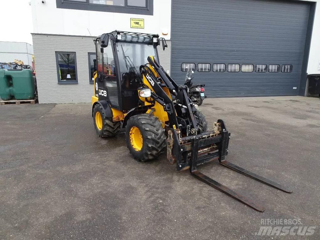 JCB 403 輪胎式裝載機
