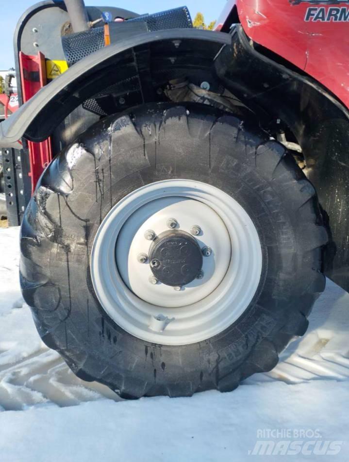 Case IH Farmlift 742 伸縮臂操作車