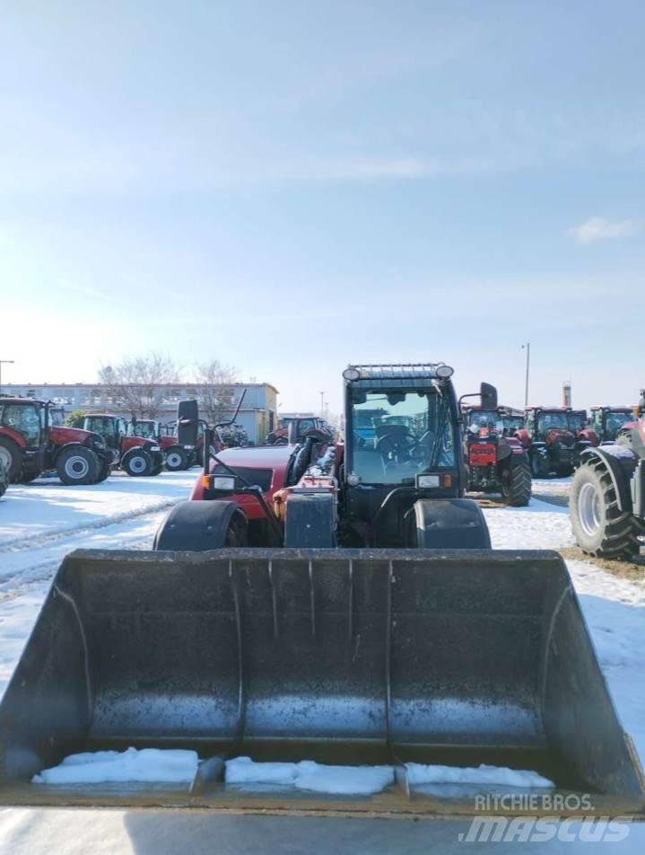 Case IH Farmlift 742 伸縮臂操作車
