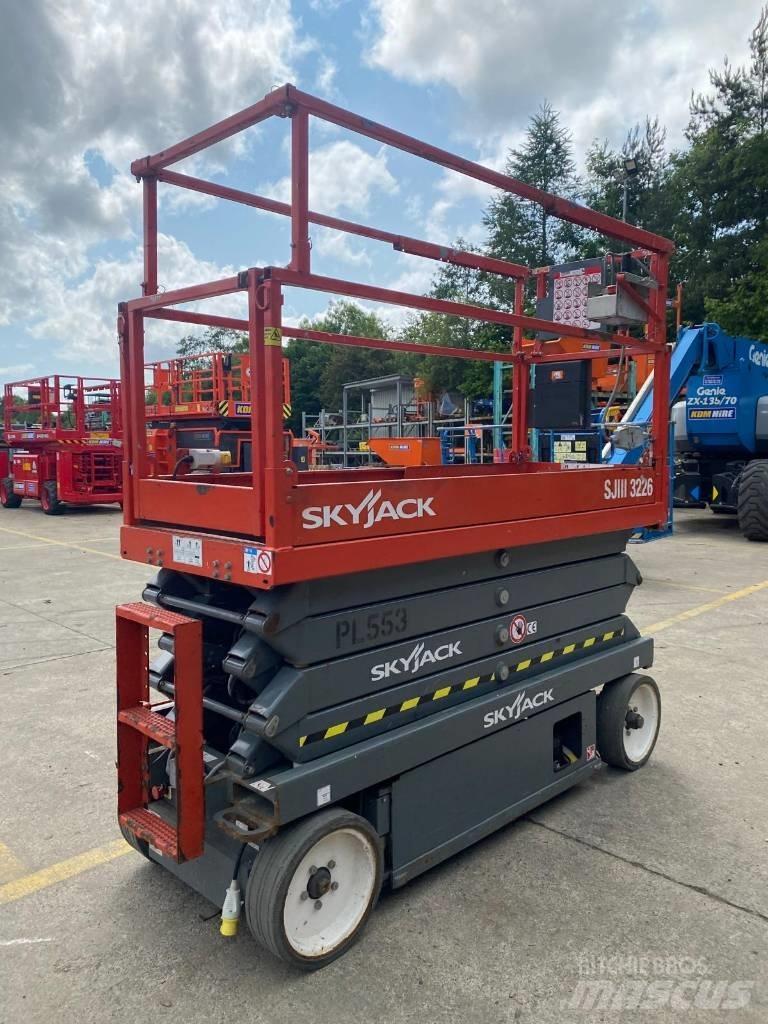 SkyJack SJ 3226 剪式升降機