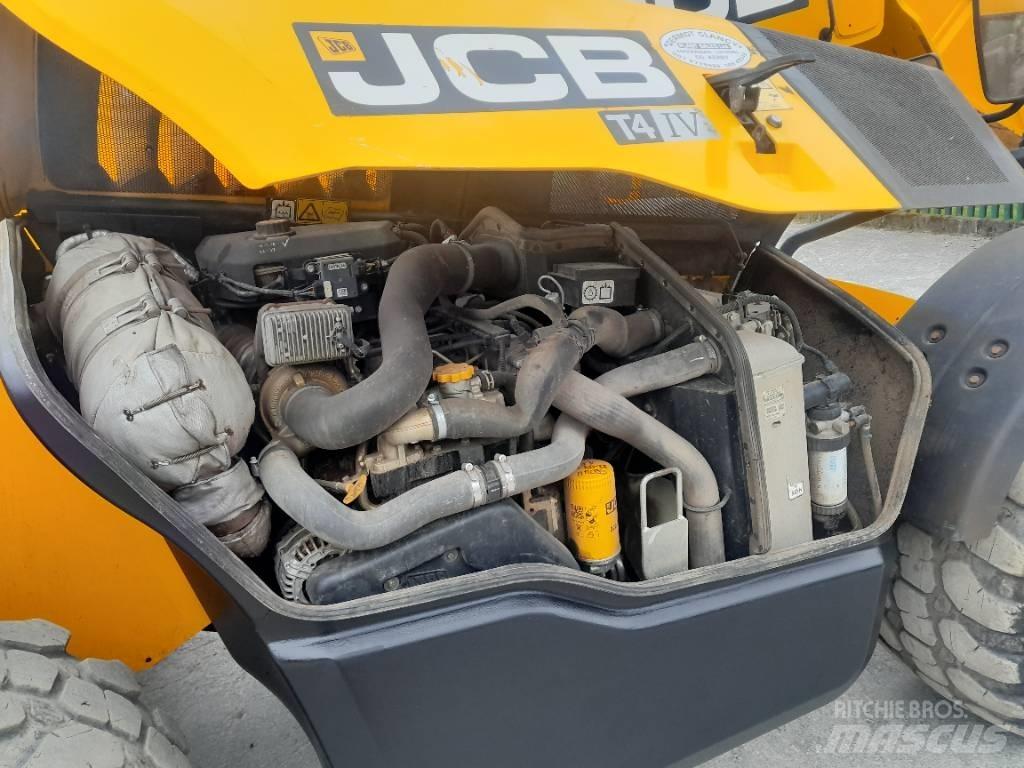 JCB 536-60 伸縮臂操作車