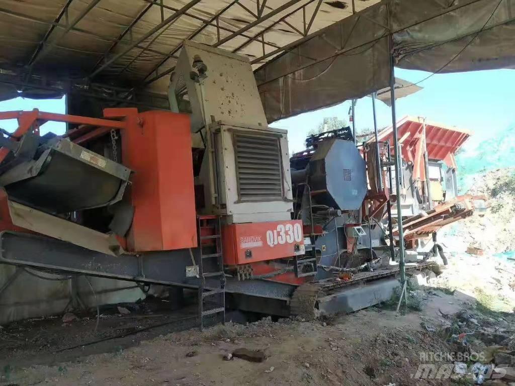 Sandvik QJ330 移動式壓碎機