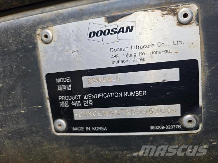 Doosan DX 140 W-5 旋轉式挖土機/掘鑿機/挖掘機
