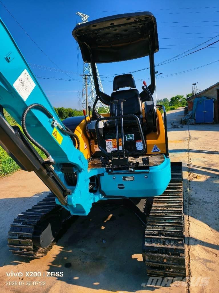 Kubota U 35 小型挖土機/掘鑿機<7t(小型挖掘機)