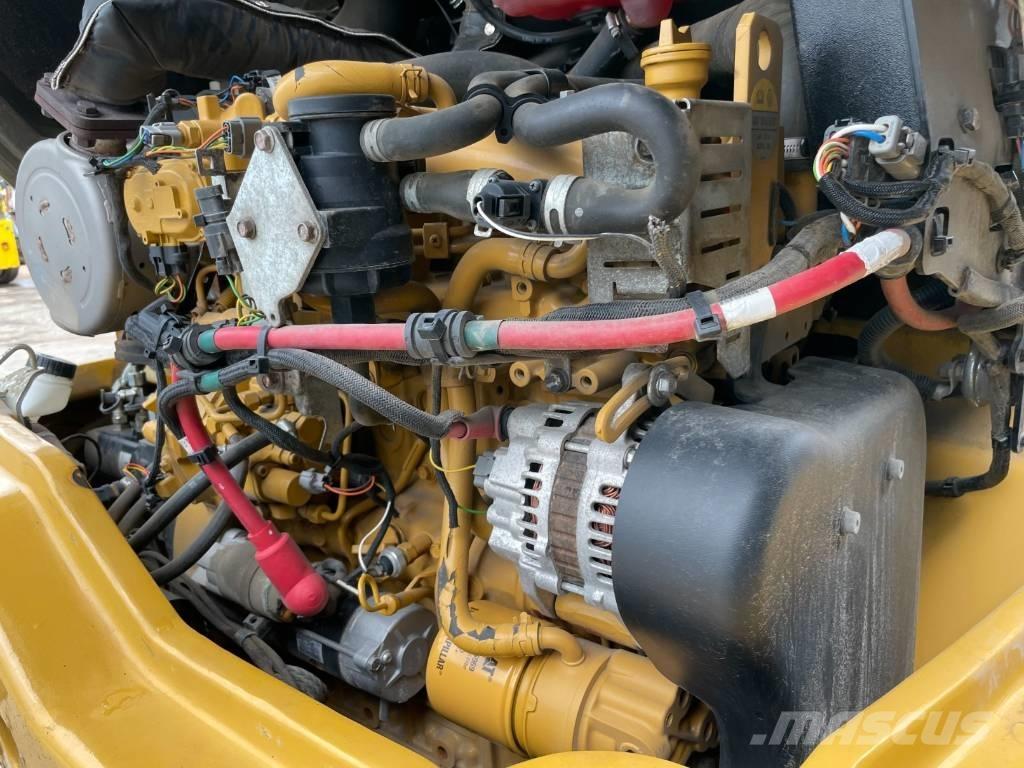 CAT 907M 輪胎式裝載機