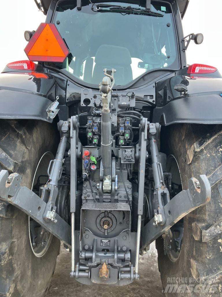 Valtra Q305 曳引機