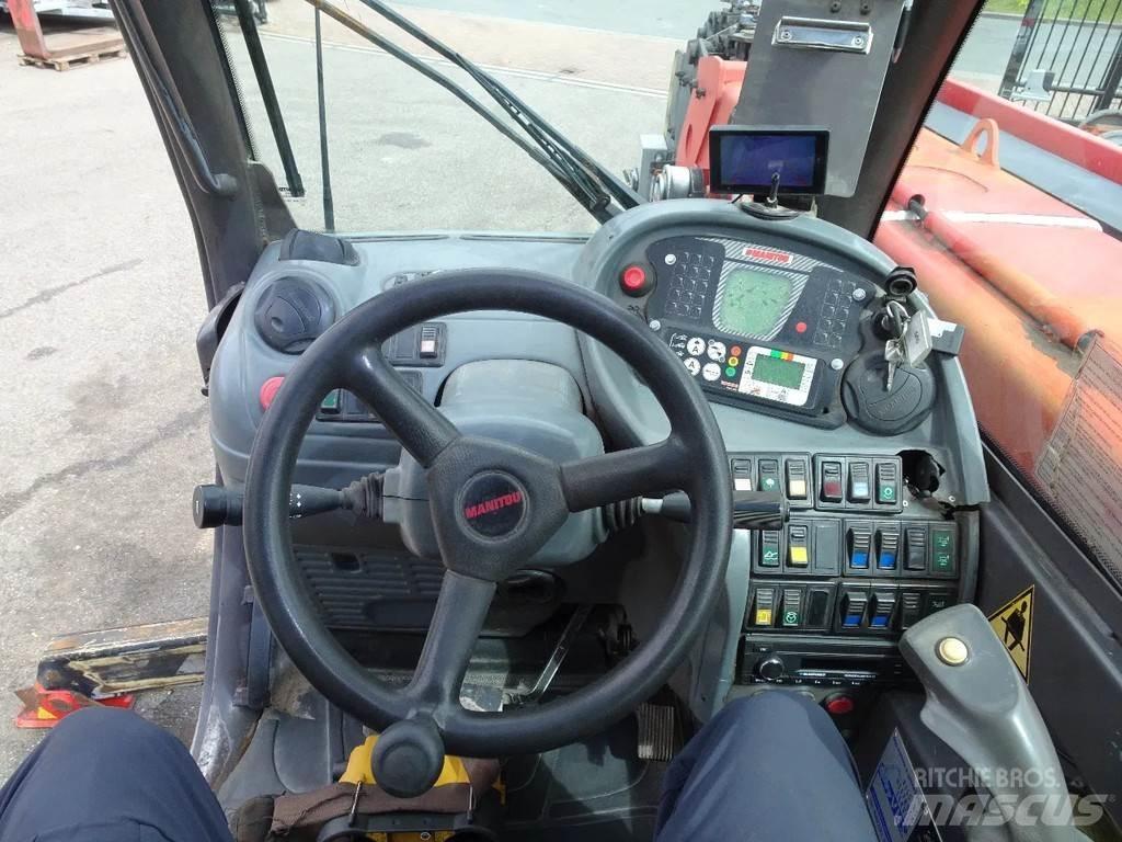 Manitou MRT2150 伸縮臂操作車