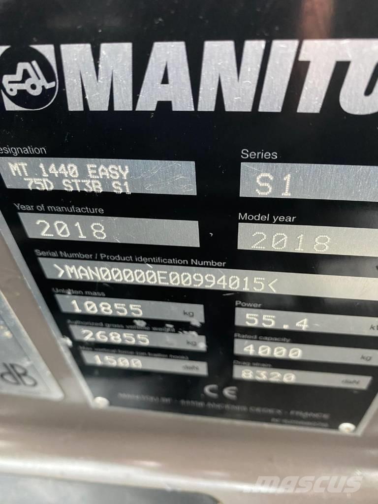 Manitou MT 1440 伸縮臂操作車