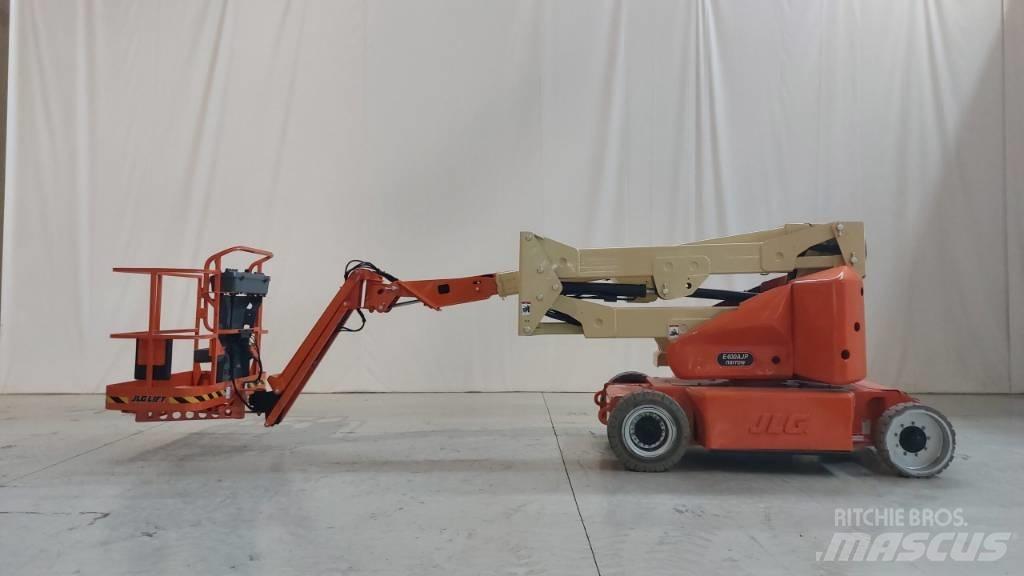 JLG E 400 AJPN 曲臂高空作業車