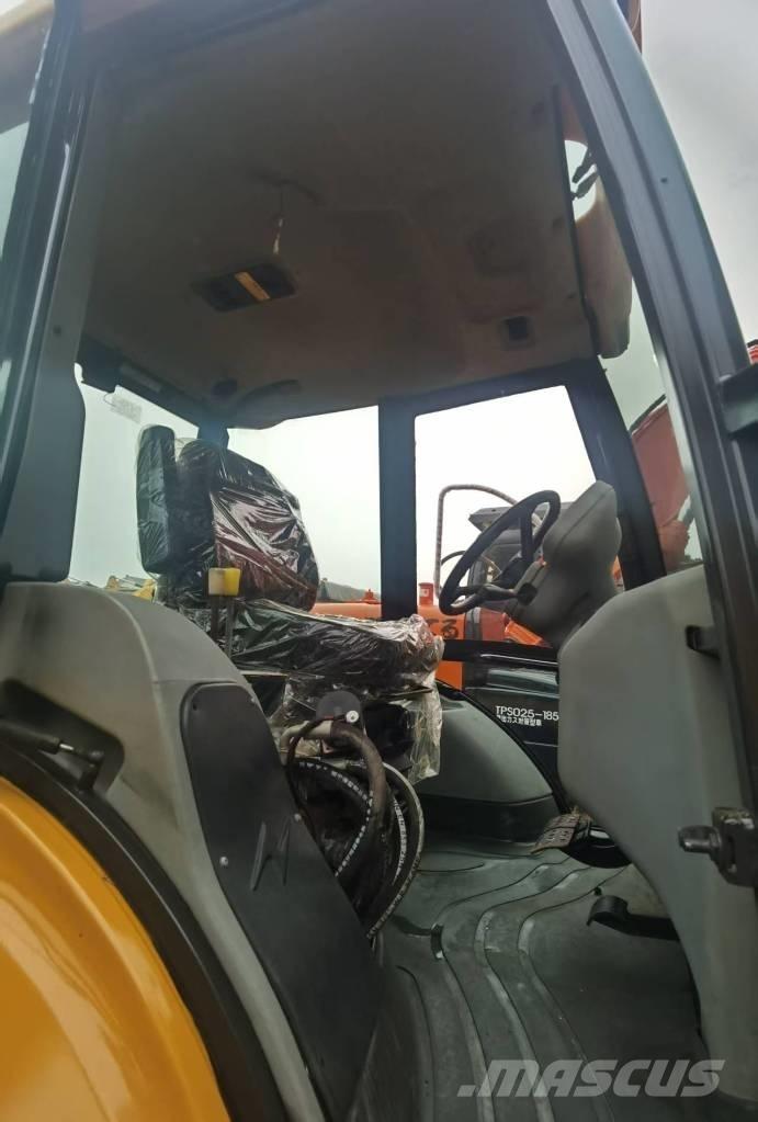 JCB 4 CX 反鏟裝載機
