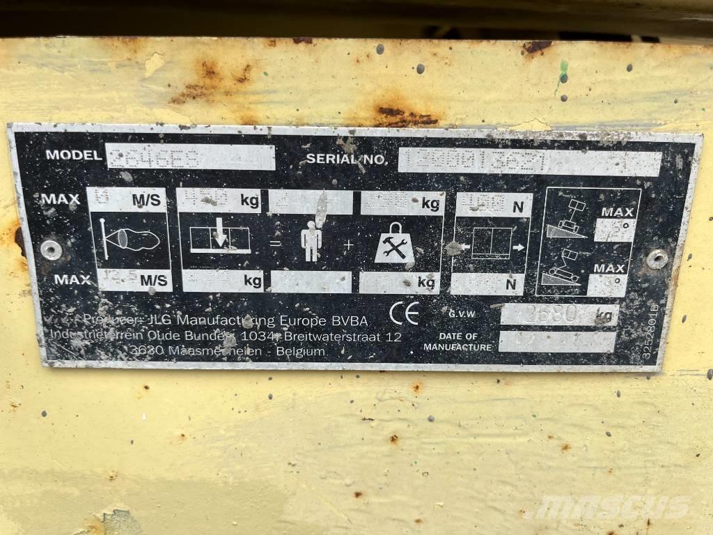 JLG 2646 ES 剪式升降機