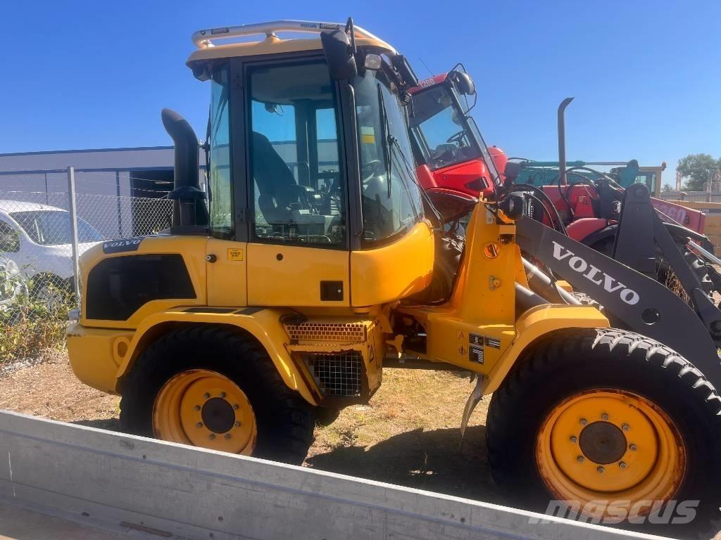 Volvo L 35 GT 輪胎式裝載機