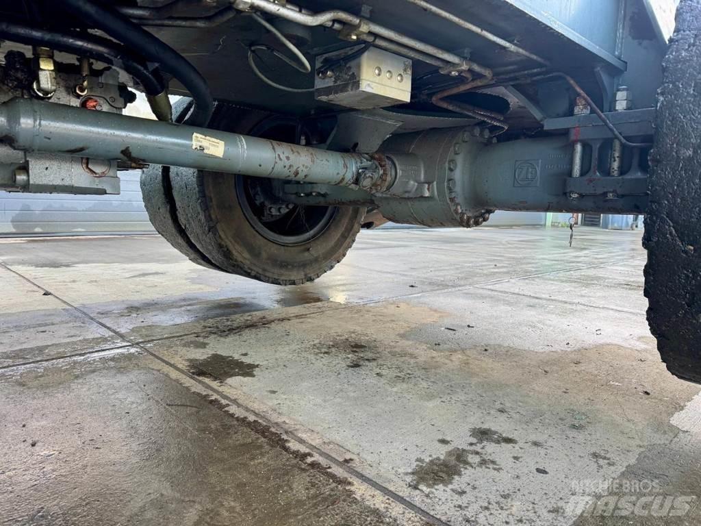 Liebherr A 924 C 廢棄物/工業用操作車