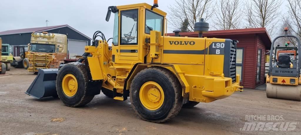 Volvo L 90 B 輪胎式裝載機