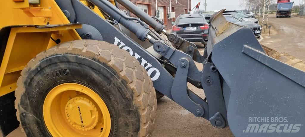 Volvo L 90 B 輪胎式裝載機