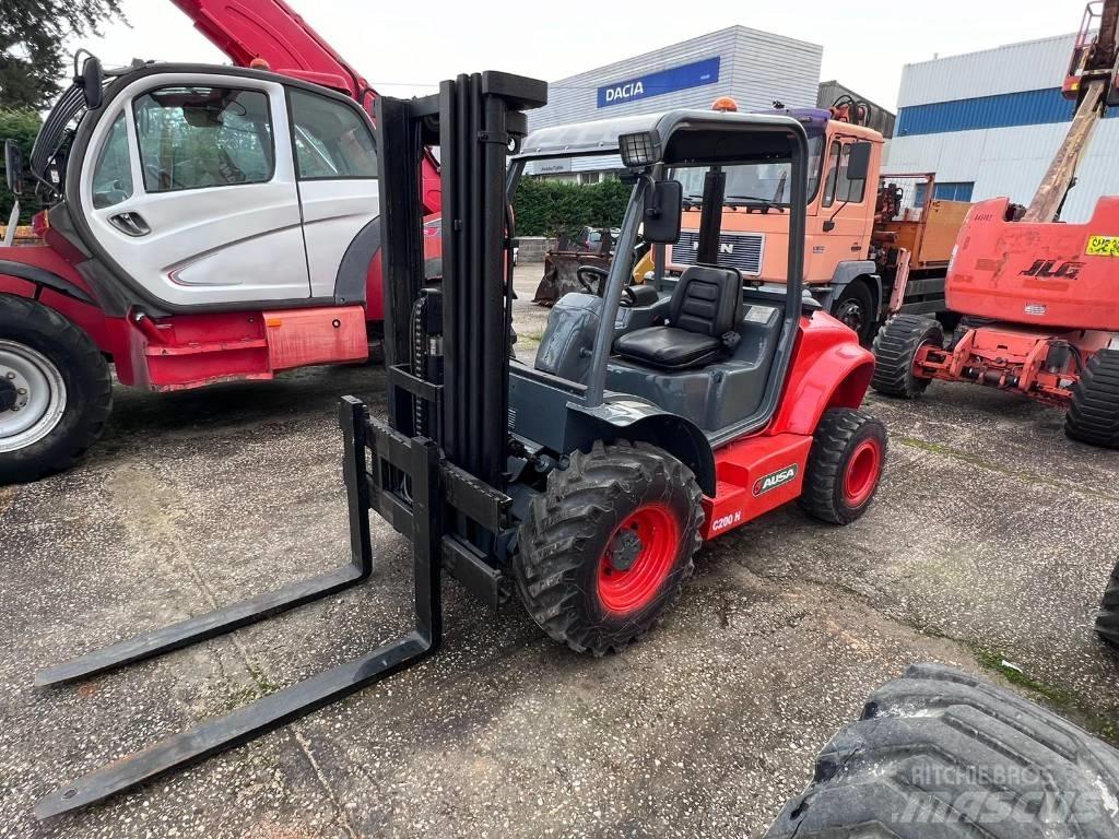 Ausa C 200 H X4 越野車