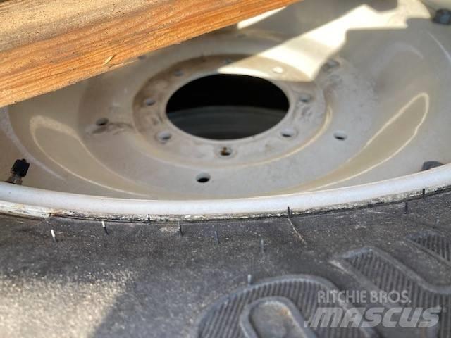 Trelleborg 540/65R34 輪胎、車輪和輪圈