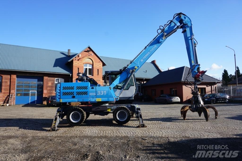 Fuchs MHL 331 廢棄物/工業用操作車