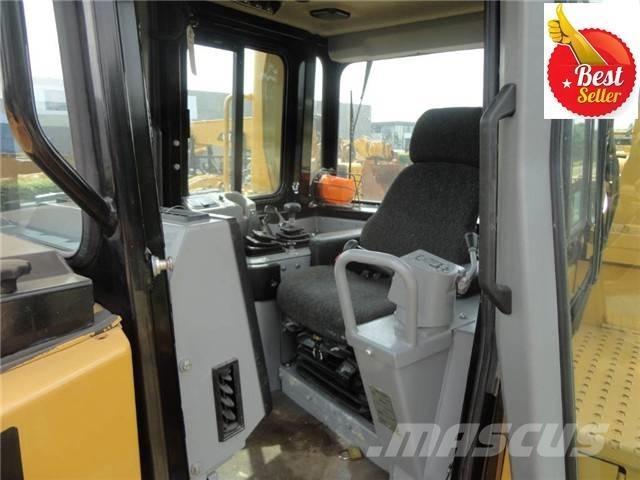 CAT D 8 R 履帶推土機