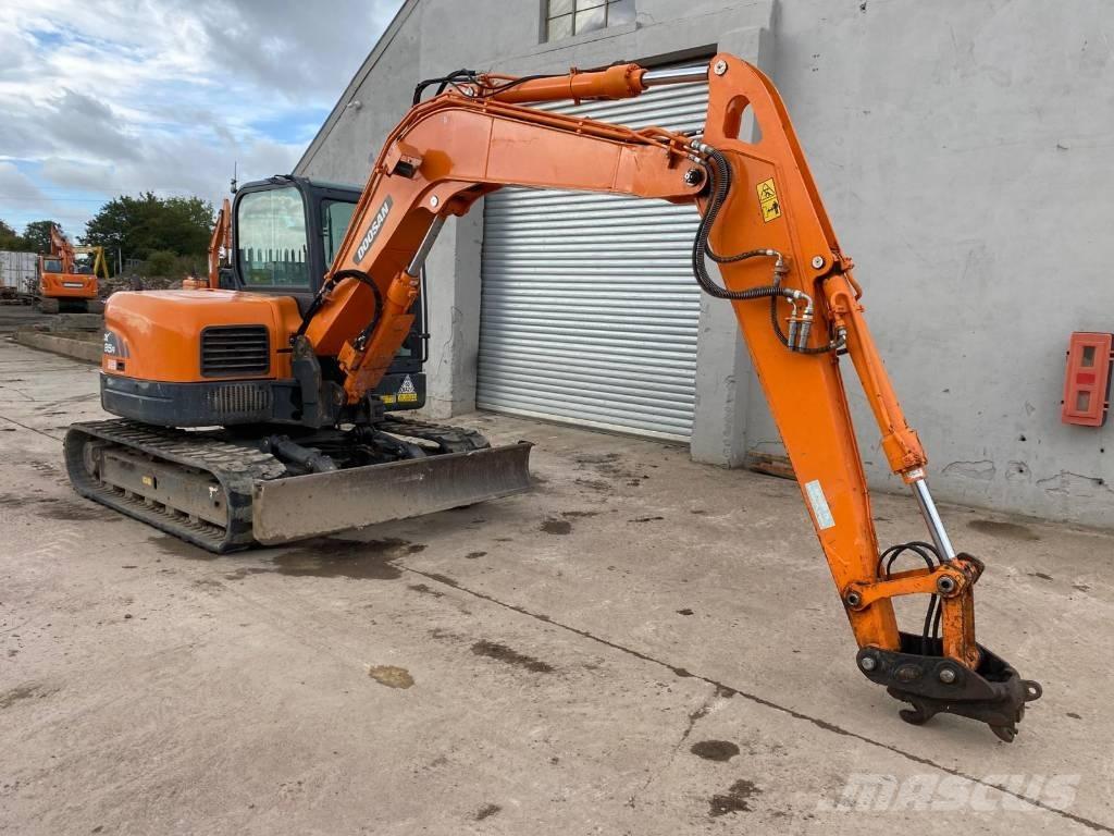 Doosan Develon DX85R 中型挖土機/掘鑿機/挖掘機 7t-12t
