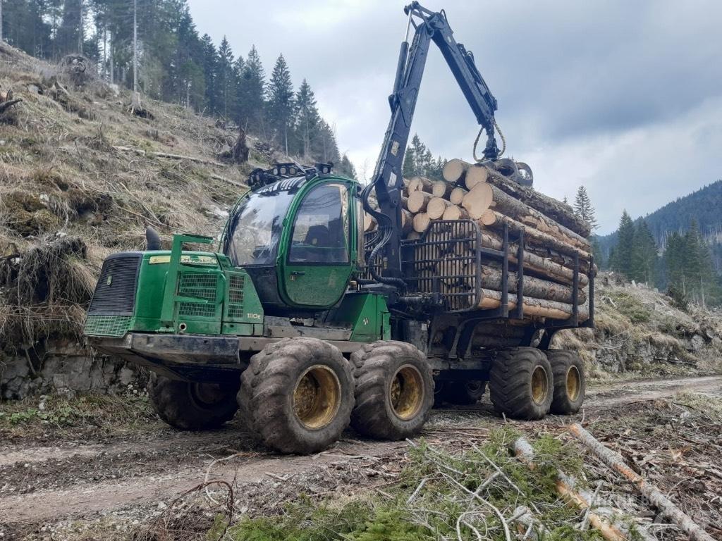 John Deere 1110 E 集運機