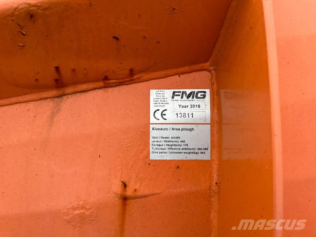 FMG 390 刮雪板和犁
