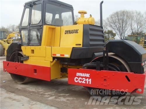 Dynapac CC 211 雙輪滾壓機