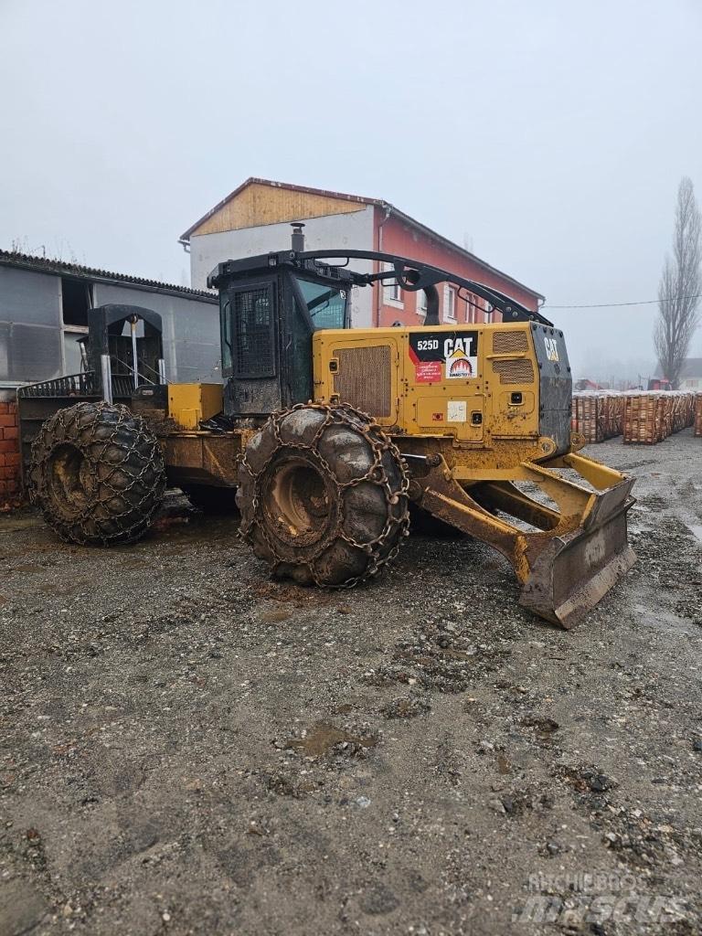 CAT 525 D 集材機