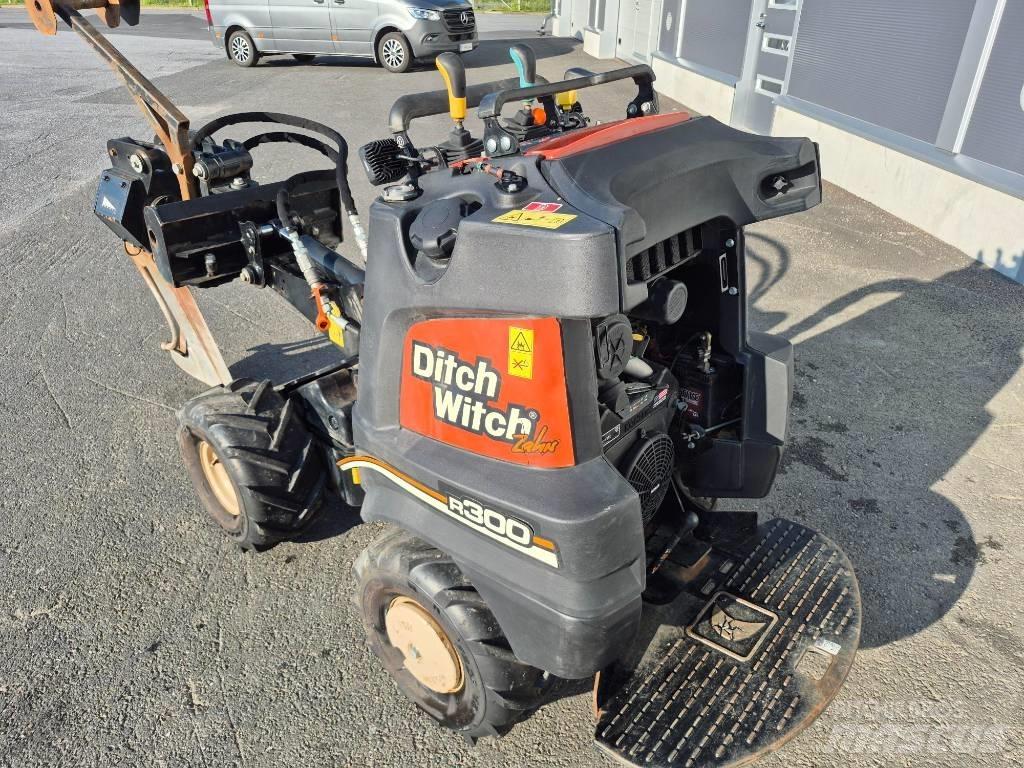 Ditch Witch R300 掘溝機