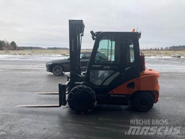 Doosan D35C-7 柴油卡車