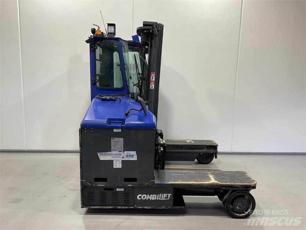 Combilift C4000ET 四向前伸式堆高機(叉車)