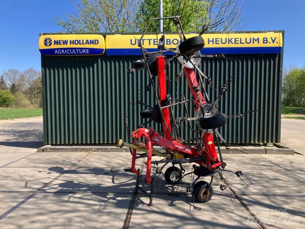 Vicon FANEX 683 耙與翻草機