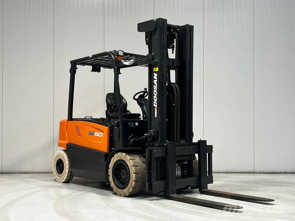 Doosan B50X-7 電動堆高機
