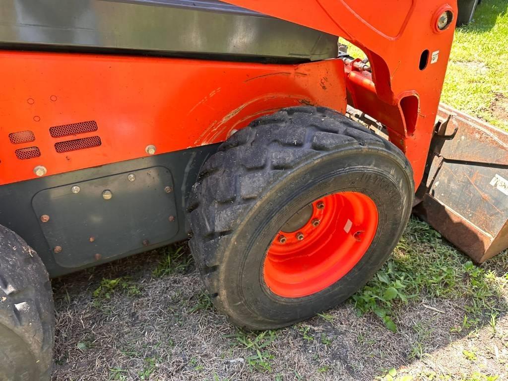 Kubota SSV 75 滑移轉向裝載機