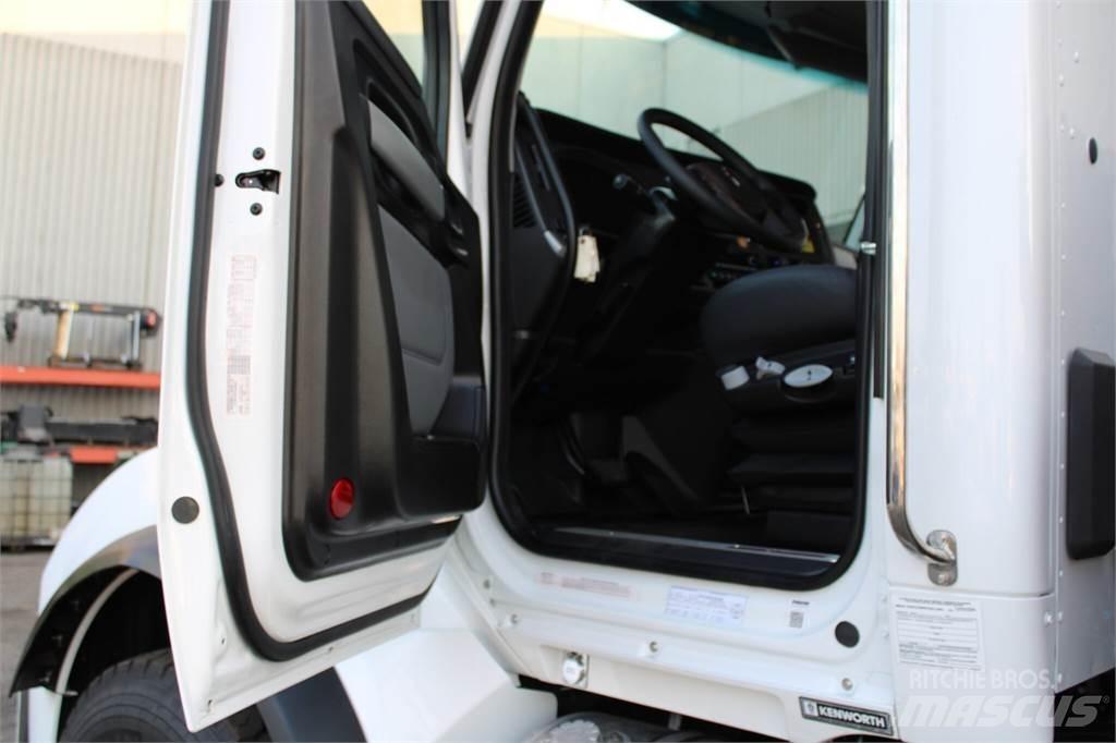 BIK HL 70T 起重機卡車