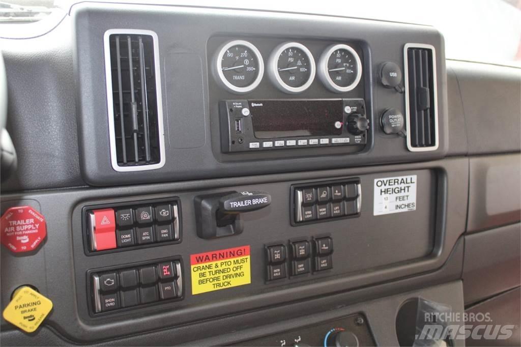 BIK HL 86T 起重機卡車