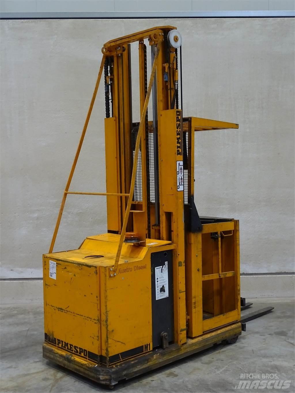 BT LW13 行走控制式堆積機