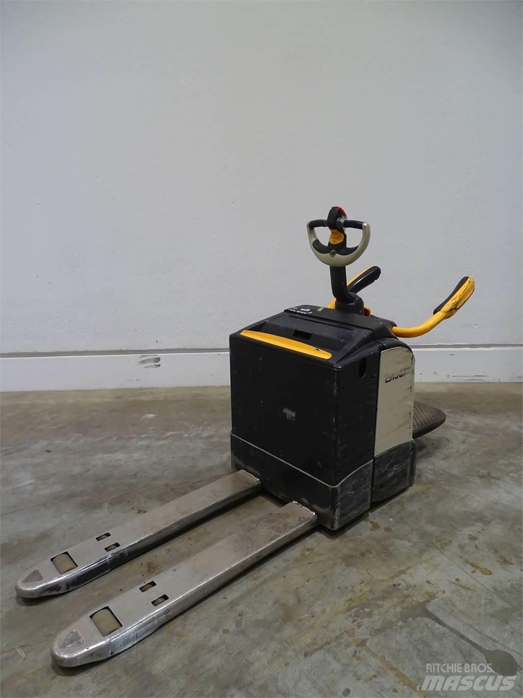 Crown WT3040 低架升降機