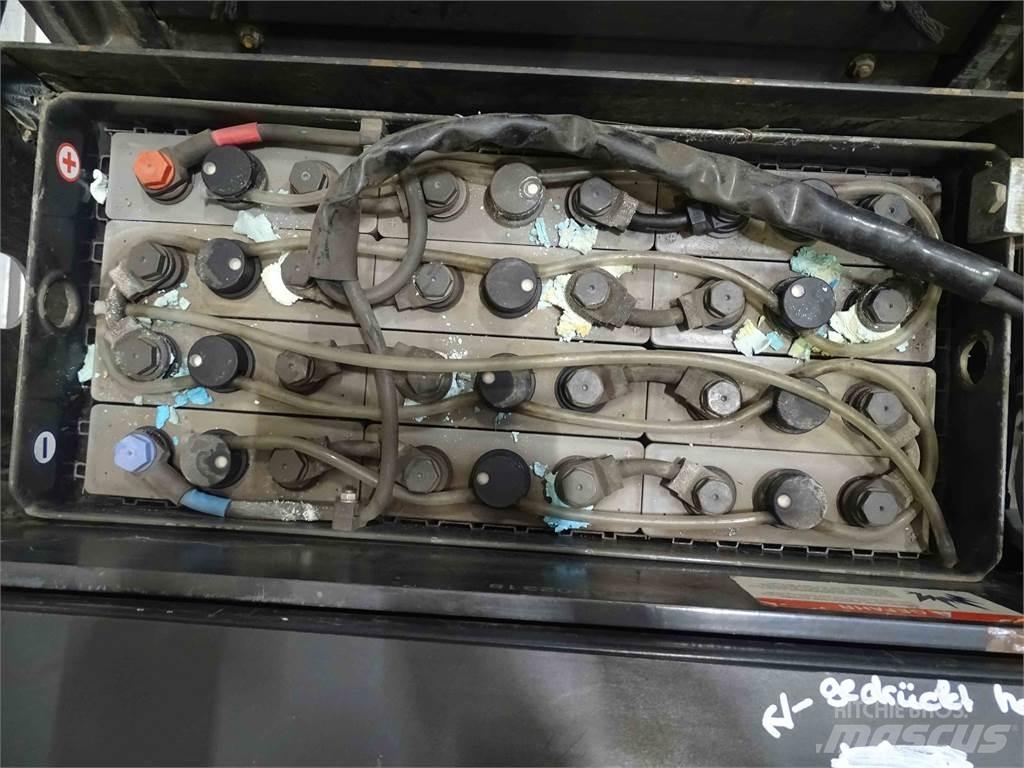 Crown WT3040 低架升降機