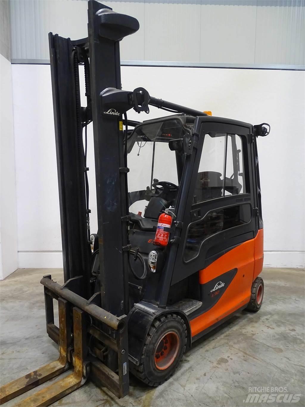 Linde E30 電動堆高機