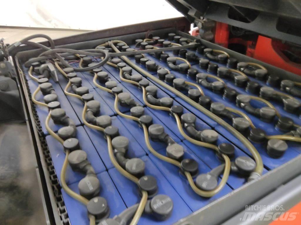 Linde E30L-01 電動堆高機