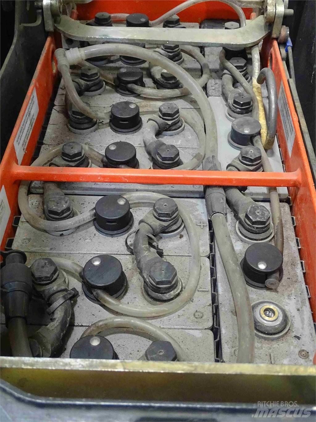Linde L12LSP 行走控制式堆積機