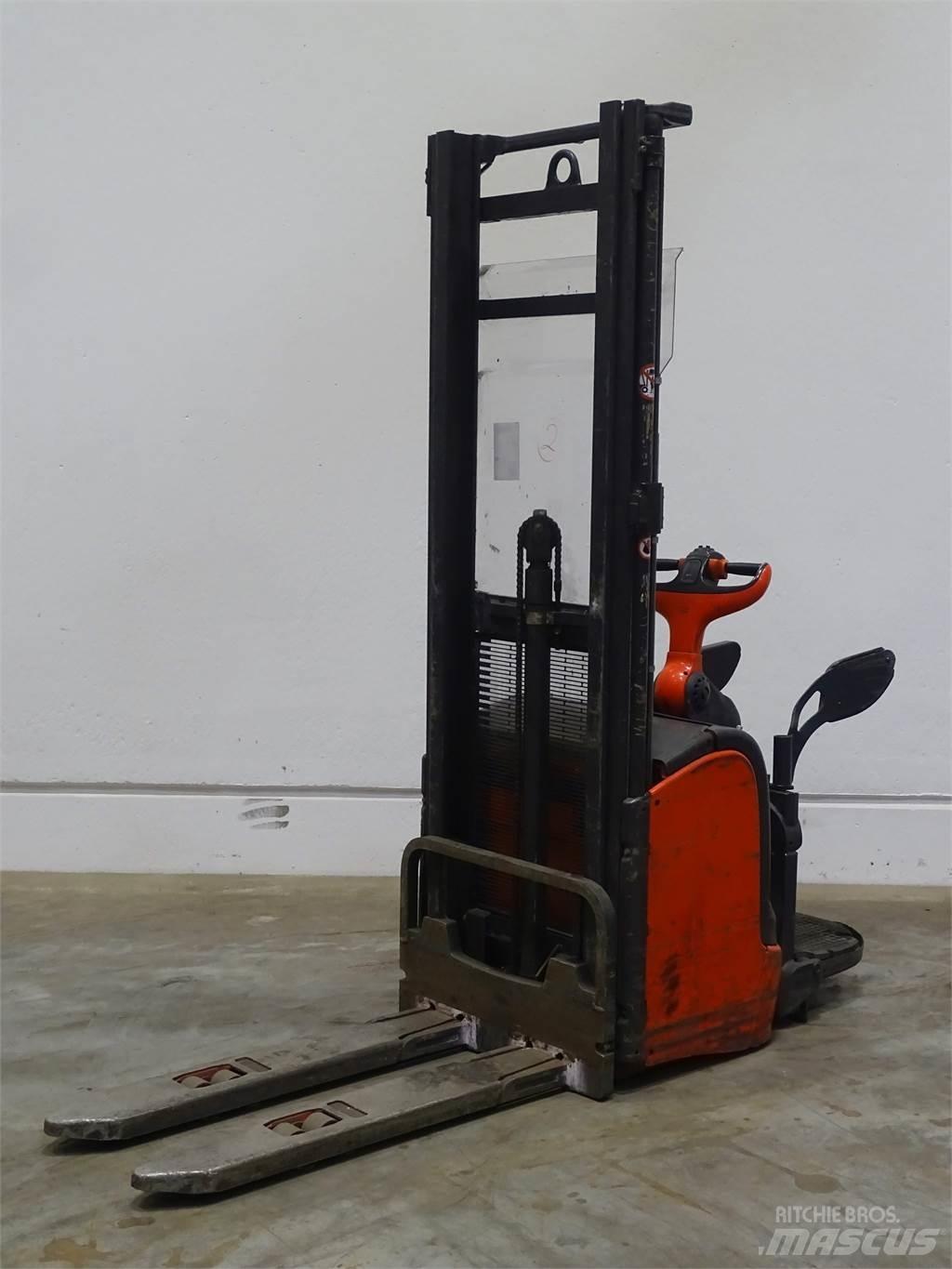 Linde L14AP 行走控制式堆積機