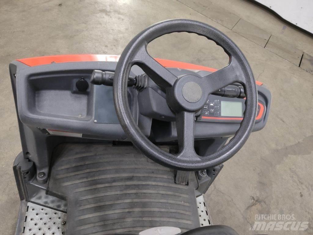 Linde P60 牽引車