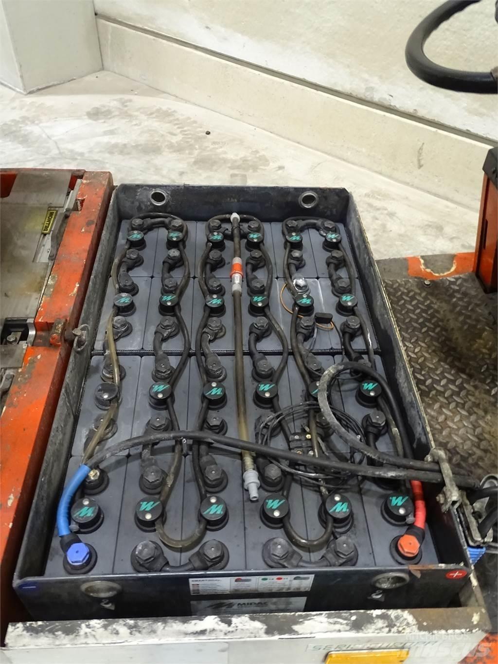 Montini 1603HE 電動堆高機