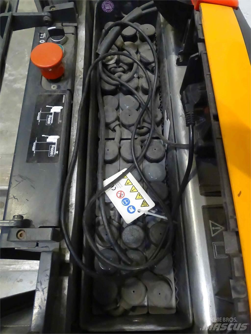 Still EXU-H18 行走控制式堆積機