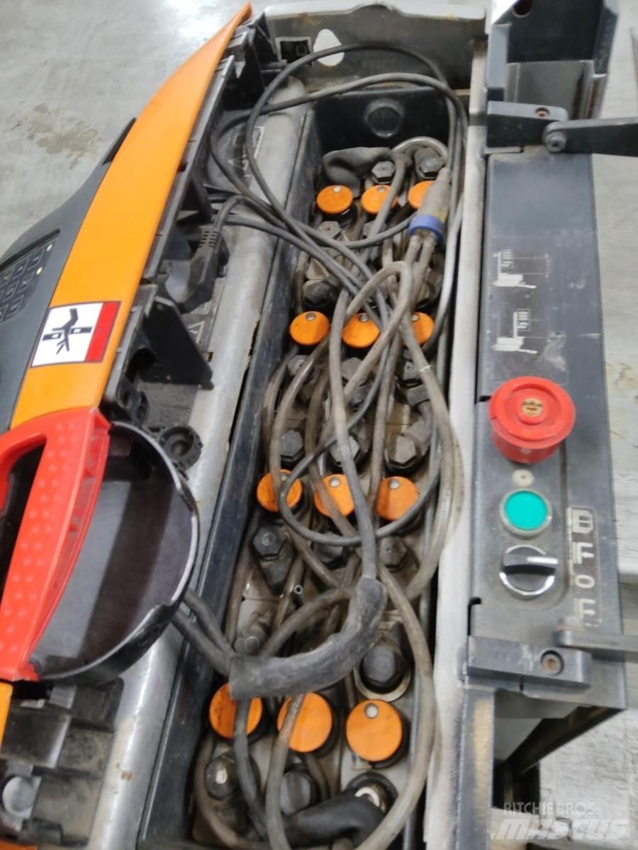 Still EXU-H18 行走控制式堆積機