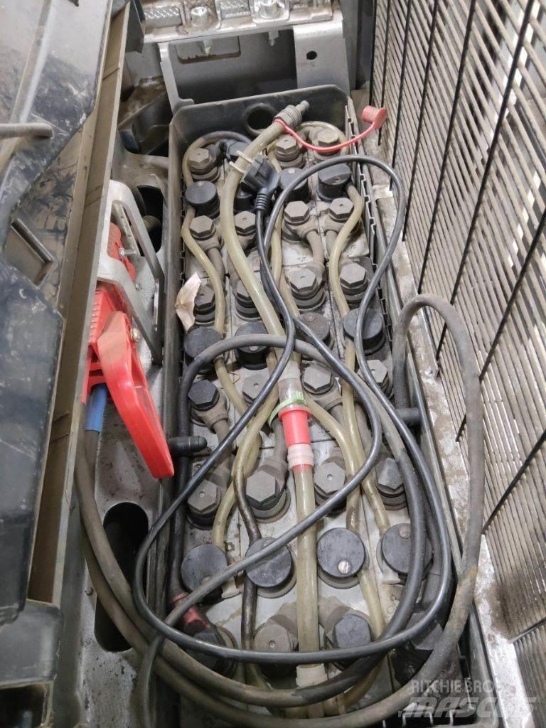 Still EXV16 行走控制式堆積機